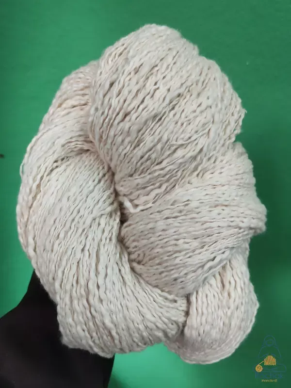 Rohstoffe – Baumwoll-Flammengarn – handgestrickt von Rochak