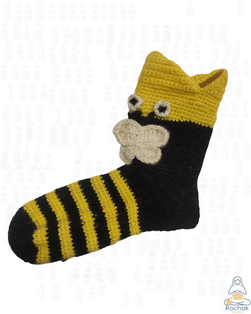 handgebreide accessoires gemaakt door damesbreister bij Rochak handknit Craft