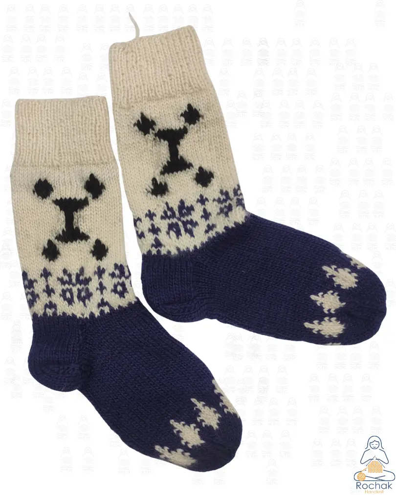 handgebreide accessoires gemaakt door damesbreister bij Rochak handknit Craft