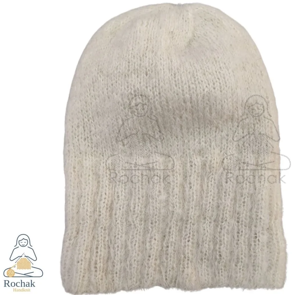 Berretto lavorato a mano realizzato con filato Mohair di Rochak Handknit