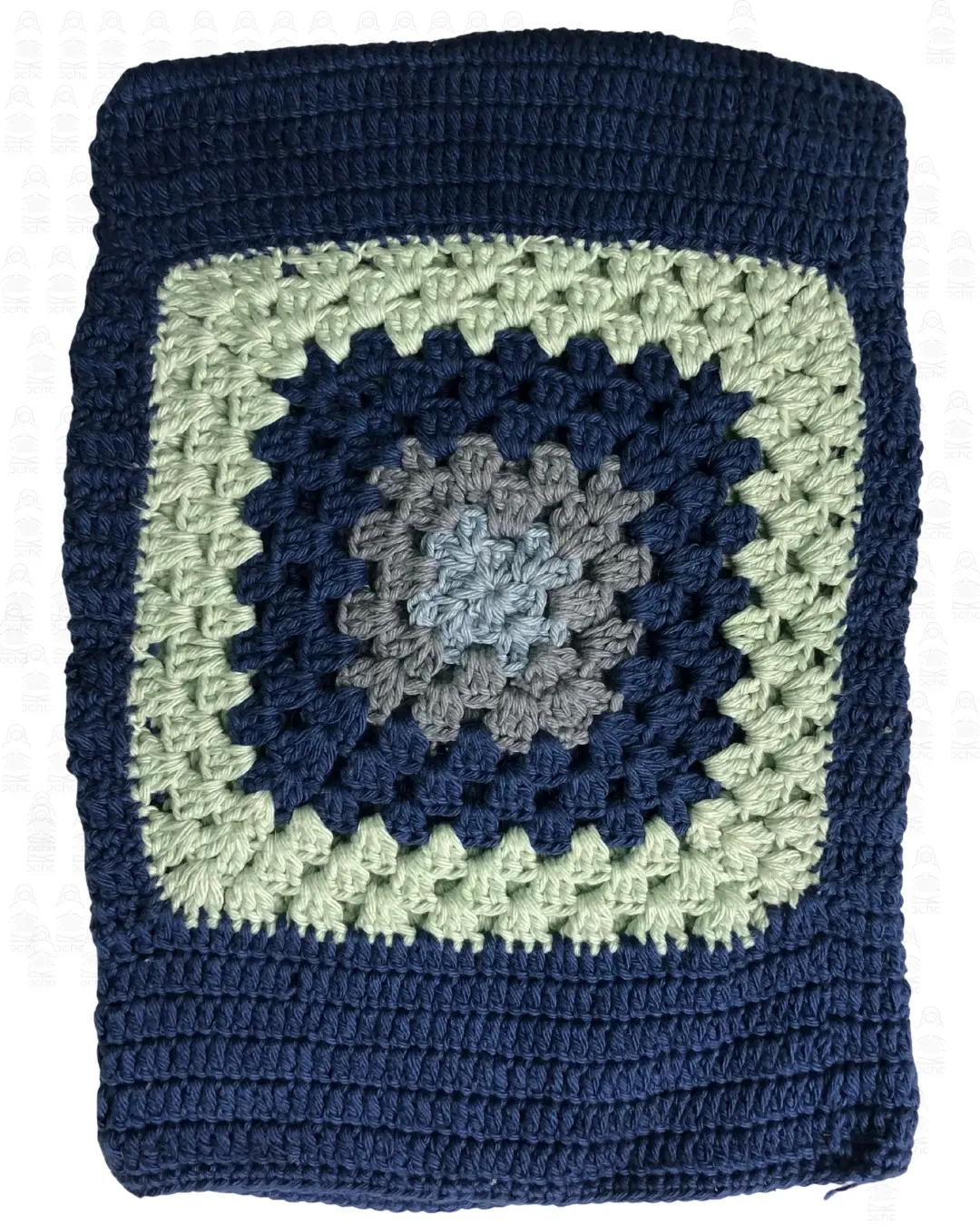 accessori lavorati a mano realizzati dalla magliaia da donna presso Rochak handknit Craft